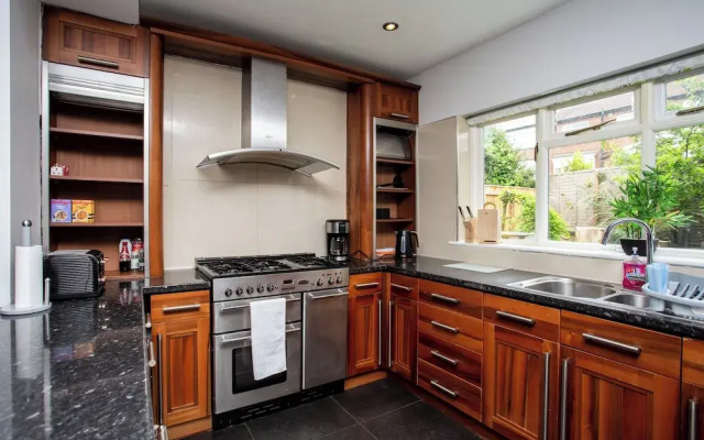 Spacious 5 Bed House Newcastle Gateshead