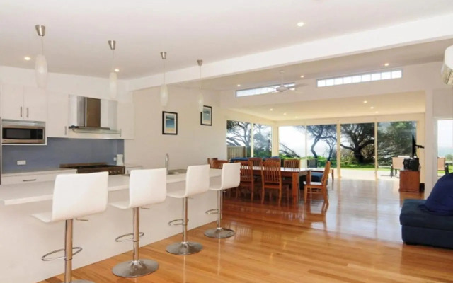 Pacific Views - direct access onto Culburra Beach