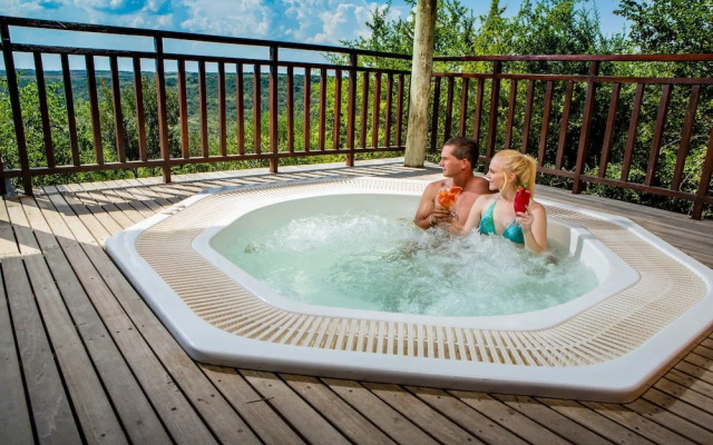Umzolozolo Private Safari Lodge