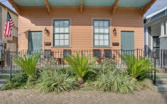 Nola Gem: 3 Mi to French Quarter