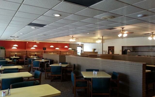 Palm Aire Hotel and Suites Weslaco