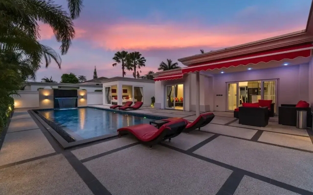 Luxury Pool Villa 54