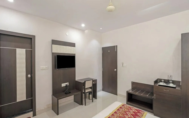 Hotel Anchal Villa By YB Hotels