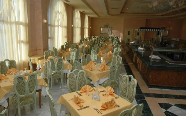 Hotel Royal Jinene