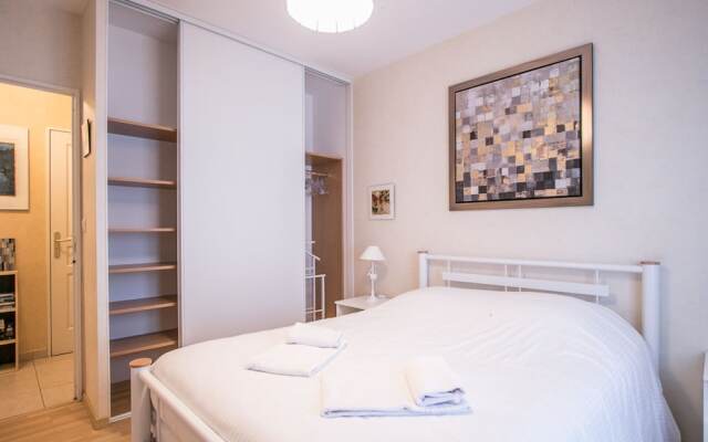 Cosy Apartment in Bayeux with Heating Facility