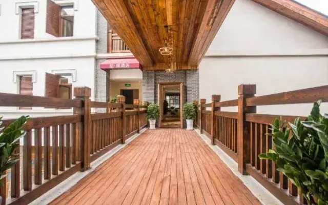 Dodo Jinyun Resort Hotel (Guiyang Tianhetan Branch)
