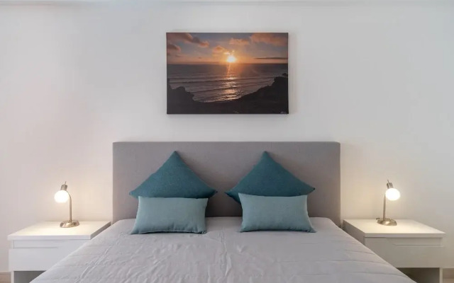 Quarteira Beach – 2nd D by HelloVacations