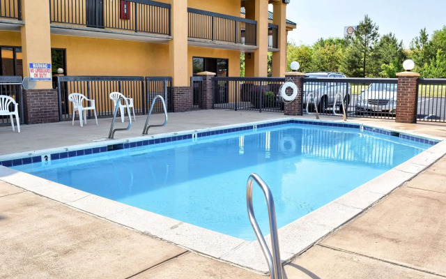 Quality Inn Thornburg