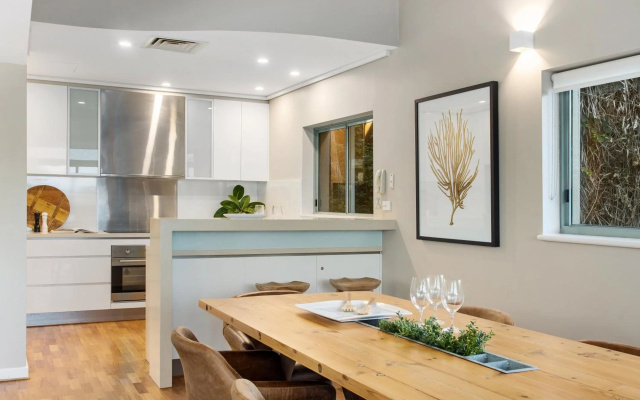 Hastings Park Apartment 3 – Guest Rooms – Hastings Street