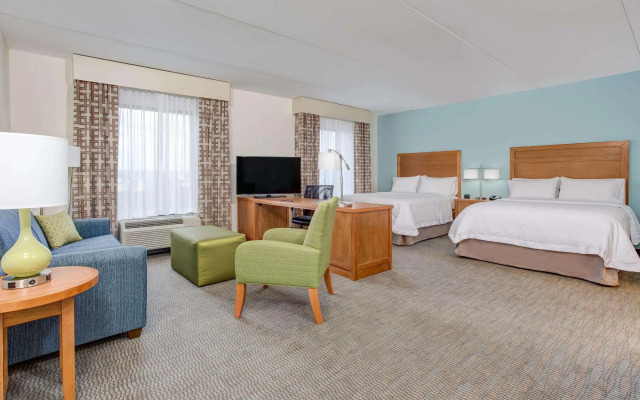 Hampton Inn & Suites Manchester