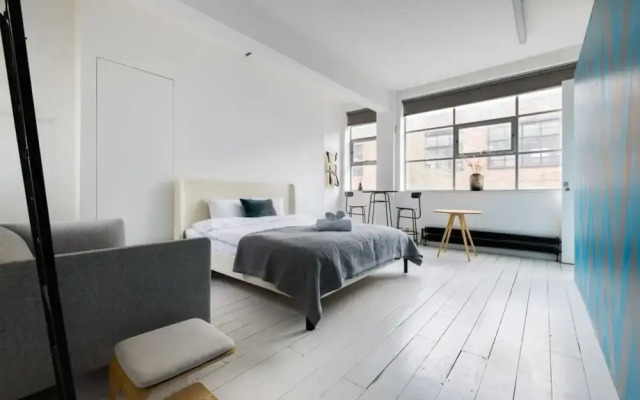 Bright Work Live Industrial Loft in Shoreditch