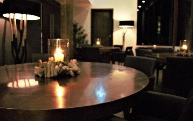 Eagle Pass Lodge