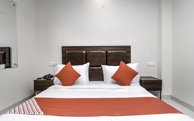 OYO Flagship 22449 Rajouri Garden J block