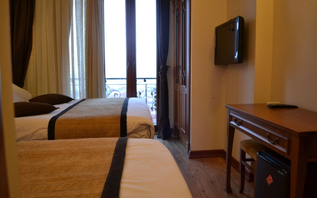 Seven Days Hotel