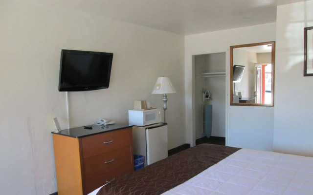Town and Country Inn