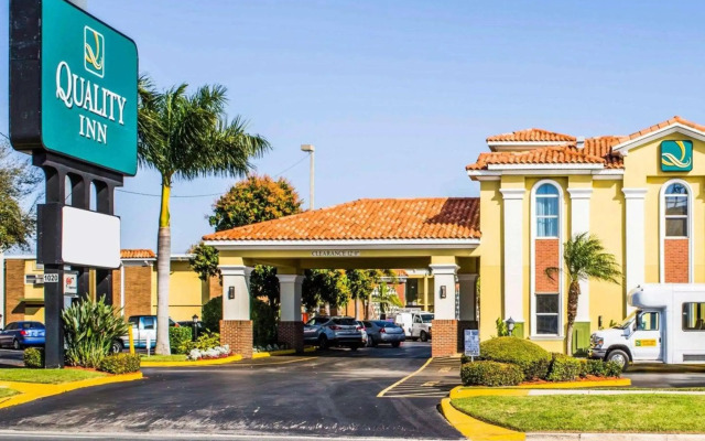 Quality Inn Airport - Cruise Port