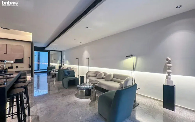 bnbmehomes -2BR with Cinema Room- R42B4