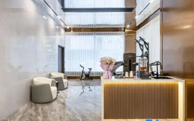 MAX Hotel
