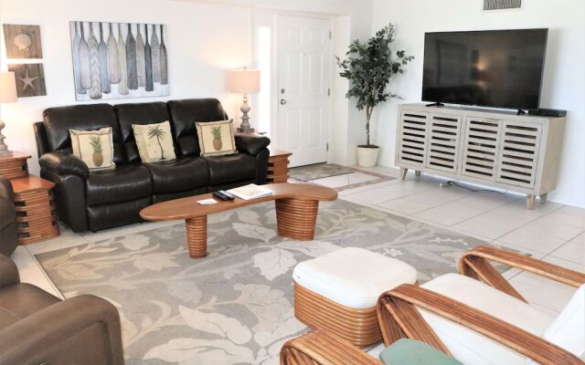 Jamaica Royale 602 - 2 Br Condo