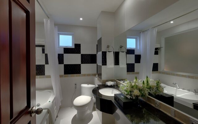 Silverland Sil Hotel