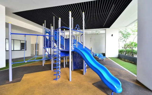 6-8 pax SetiaWalk 5min LRT Cozy Apartment Puchong