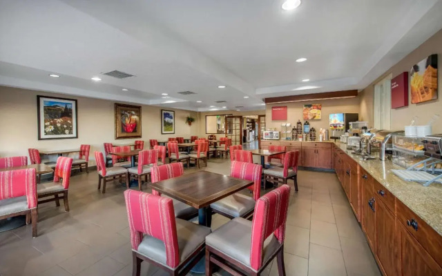 Comfort Suites Lakewood - Denver