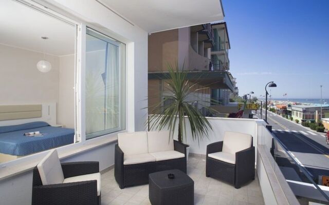 White Suite  Apartments