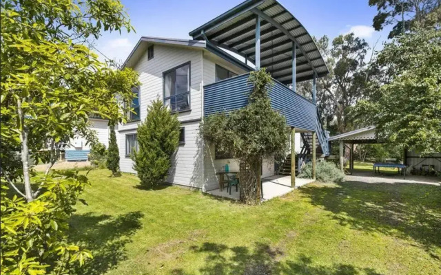Phillip Island Time - Large home with self-contained apartment sleeps 11