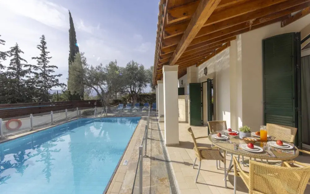 Rhodia Villa in Steni