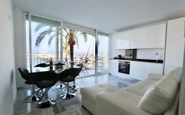 First Line Puerto Banus Harbour, 3 bedroom Luxury Apartment, Marbella
