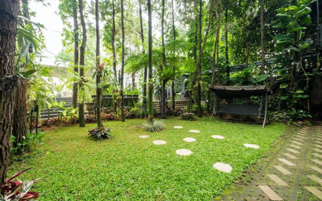 Capital O 852 The Silk At Dago