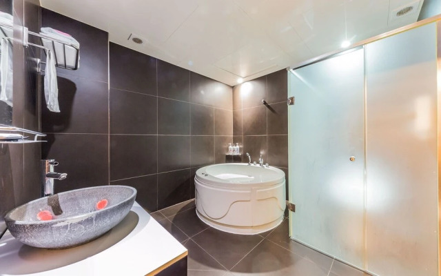 Sungshin University Station Shamiso