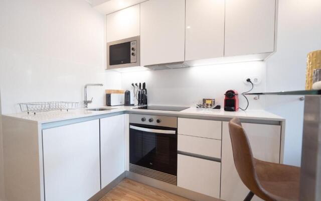 Augusta 229-5E-City Center Apt- Balcony & Elevator