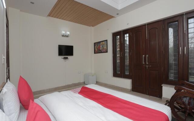 Oyo 480 Noida Royal Residency