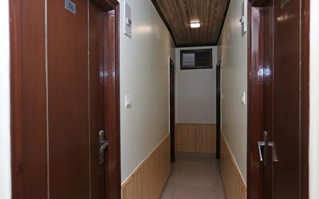 OYO 27002 H S R Ram Bazaar