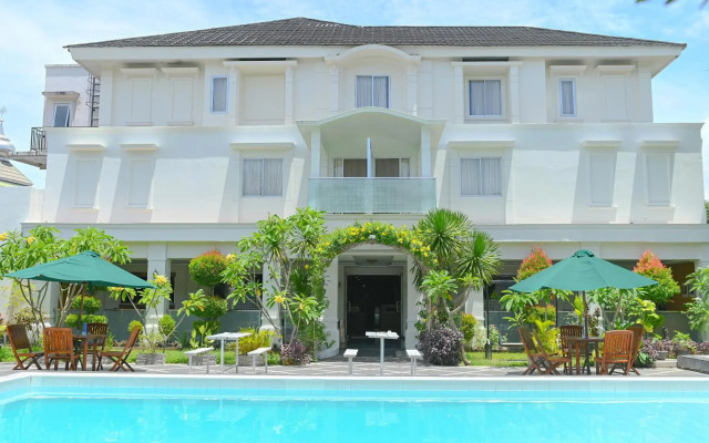Kawana Hotel