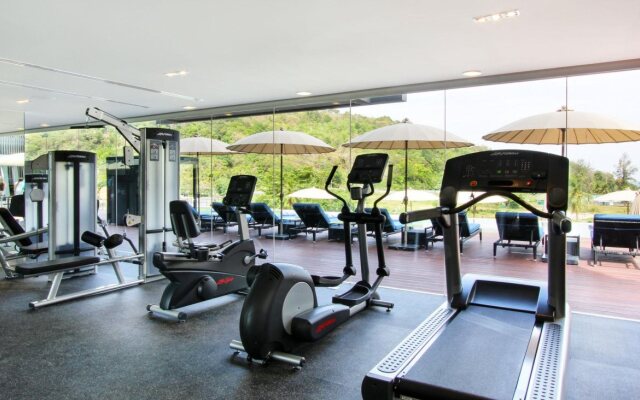 Absolute Twin Sands Resort & Spa