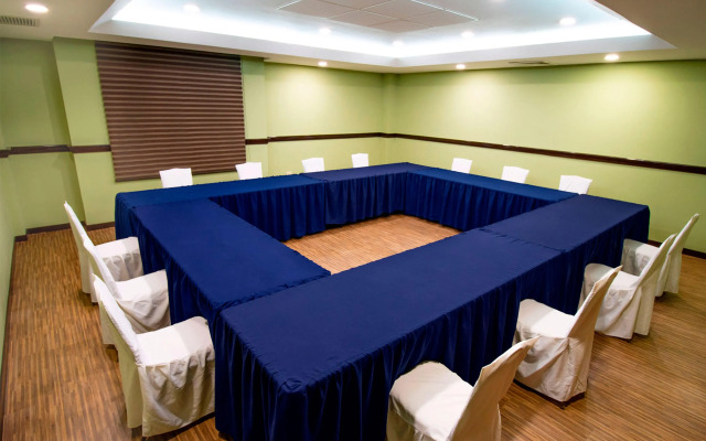 Araiza Palmira Hotel