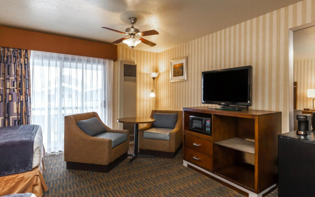 Harbor House Inn Morro Bay