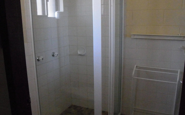 Eden Golf View Motel