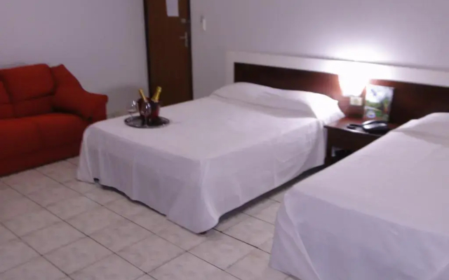 Schalom Hotel