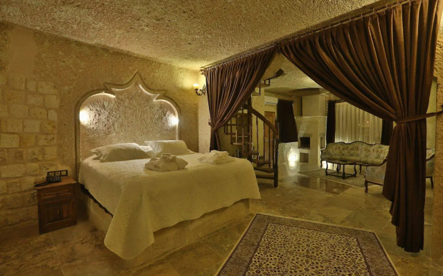 Oread Cave Suites
