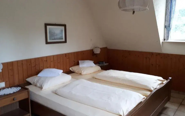 Prisma Hotel Burg Bollendorf