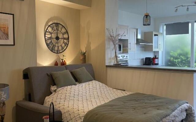 Appartement proche des remparts et tous commerces.