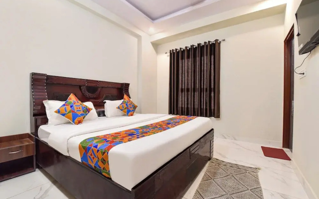 Fabhotel Bungalow 14
