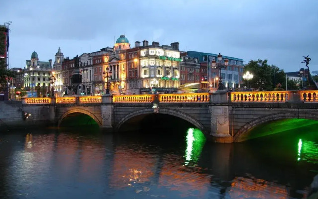 Dame Street Luxury Apartment