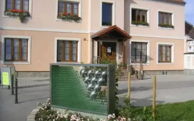 Schlossheuriger