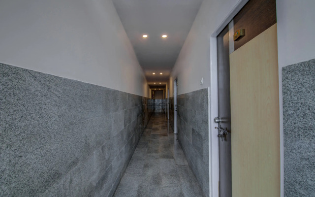 OYO 14669 Mayur's Residency