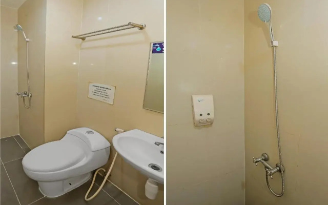 Townhouse OAK Hotel Fiducia Pasar Minggu