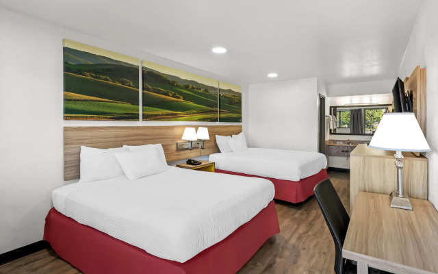 Days Inn by Wyndham Independence